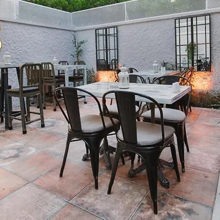 Otel Petite Boutique