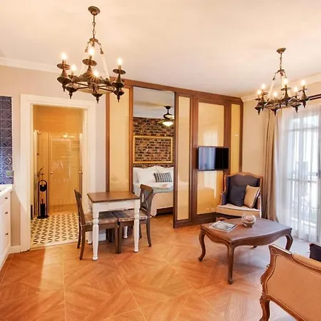 Petite Boutique Cesme